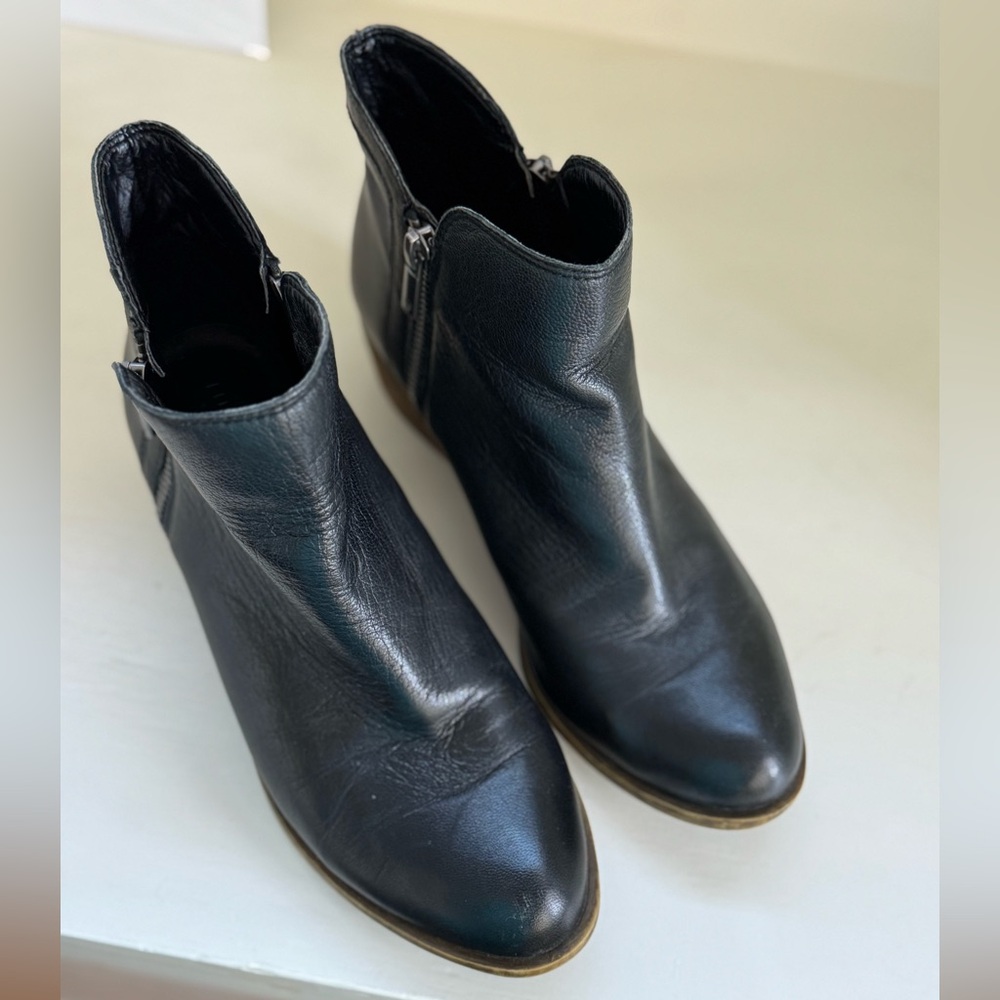 Lucky Brand ankle boot